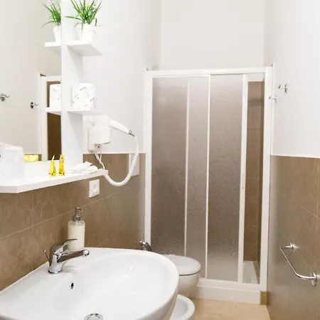 Palazzo Massari 4* לצ'ה