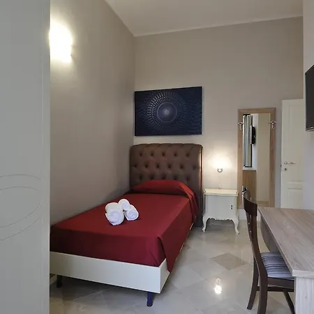 Palazzo Massari לצ'ה